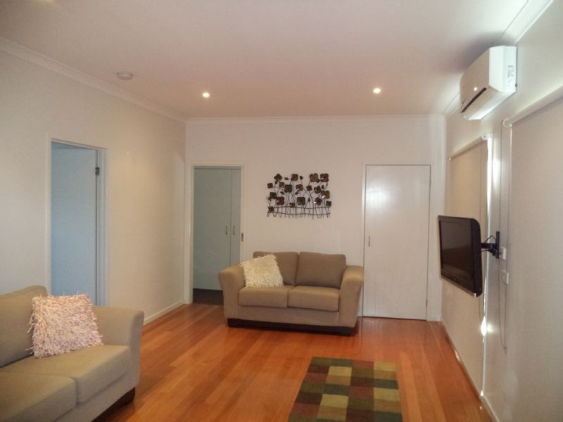 2 Chloe Close, Cowes VIC 3922
