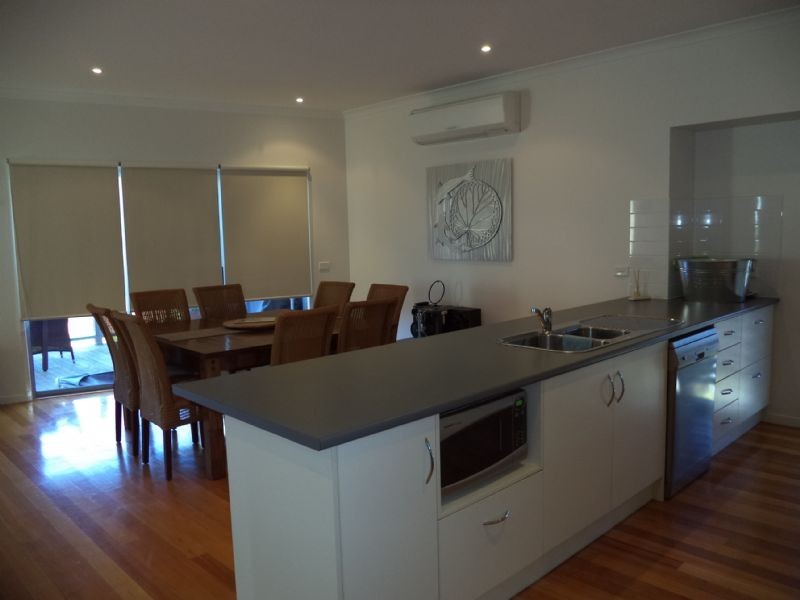 2 Chloe Close, Cowes VIC 3922