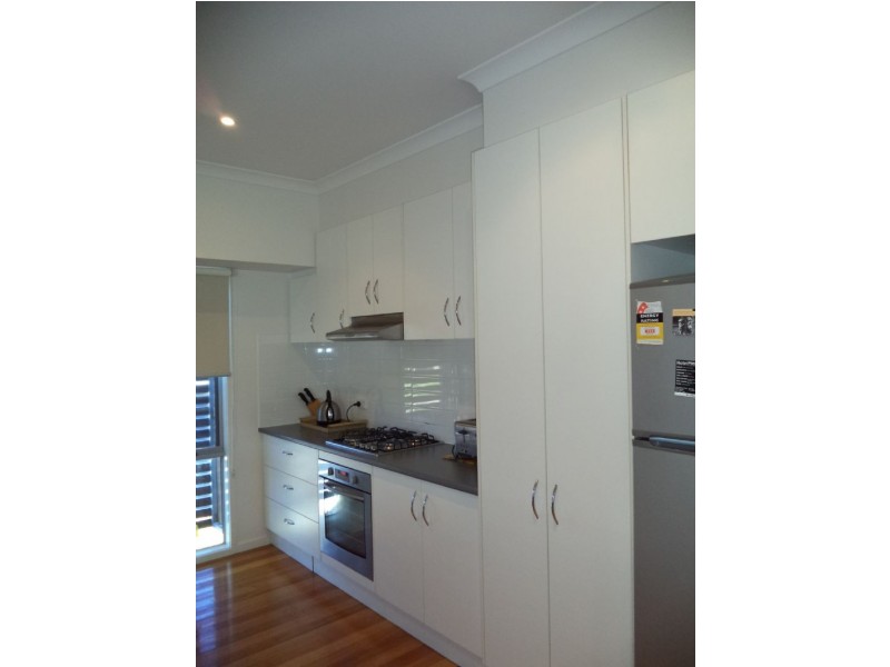 2 Chloe Close, Cowes VIC 3922