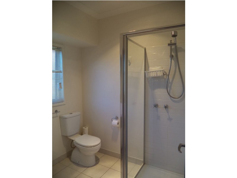 2 Chloe Close, Cowes VIC 3922
