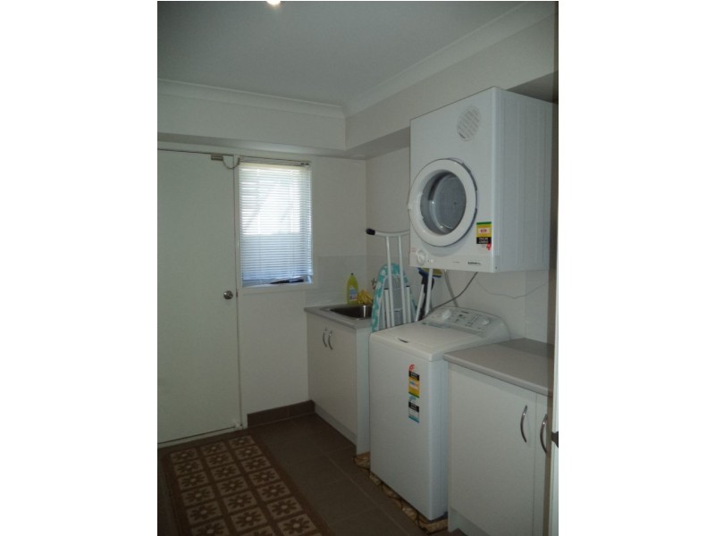 2 Chloe Close, Cowes VIC 3922