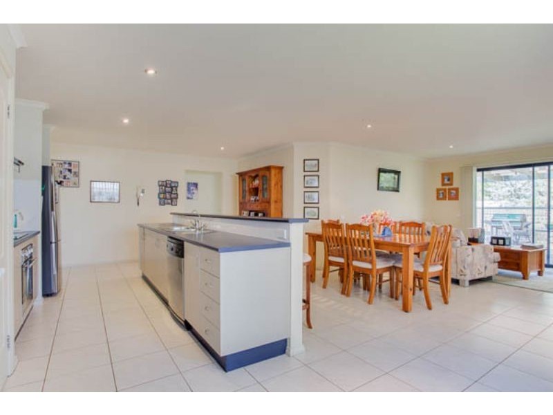 32 Katherine Circuit, Cowes VIC 3922