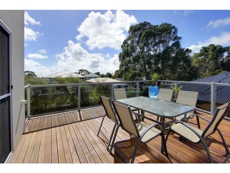 76 Katherine Circuit, Cowes VIC 3922