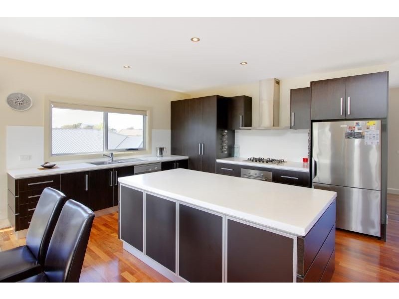 76 Katherine Circuit, Cowes VIC 3922