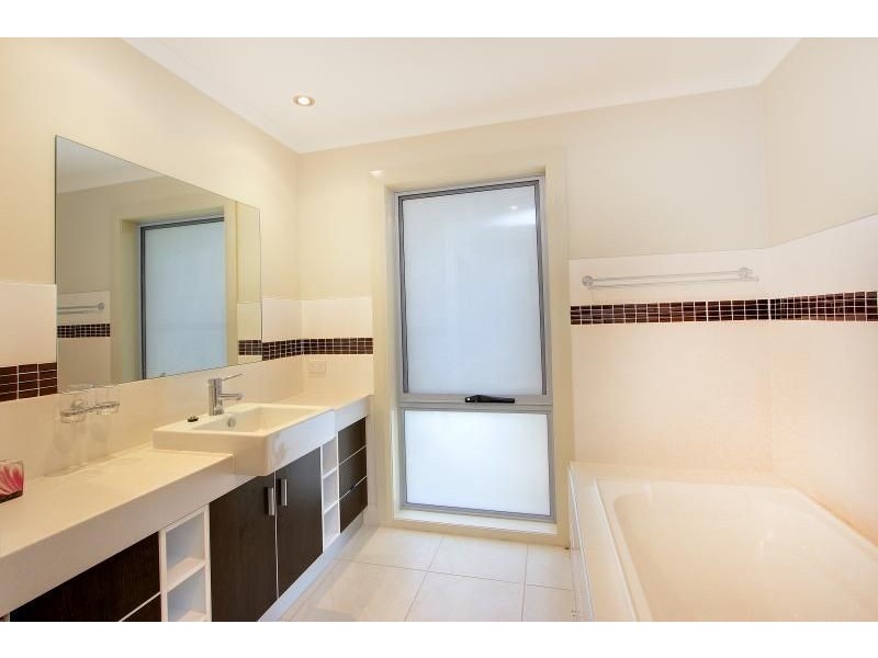 76 Katherine Circuit, Cowes VIC 3922