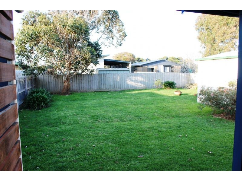 18 Hill Street, Sunderland Bay VIC 3922