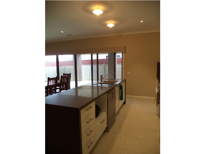 10 Boobook Grove, Cowes VIC 3922