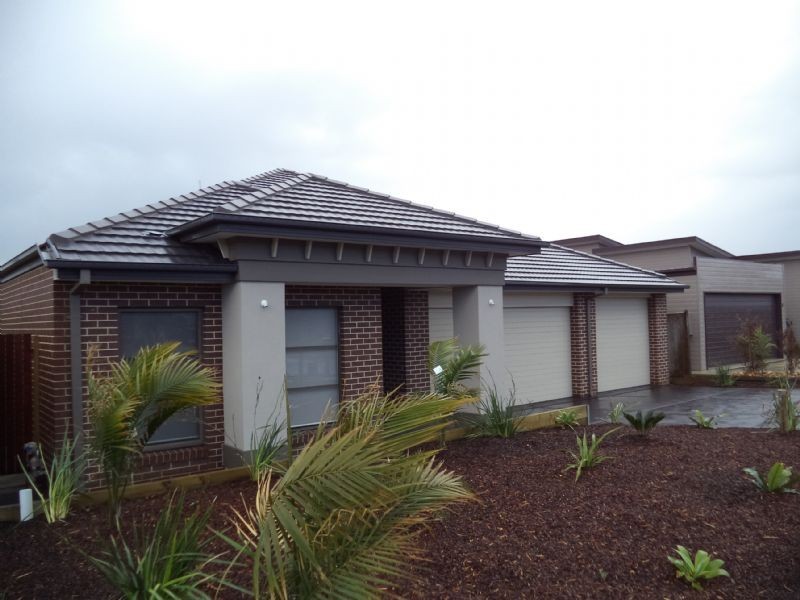 10 Boobook Grove, Cowes VIC 3922