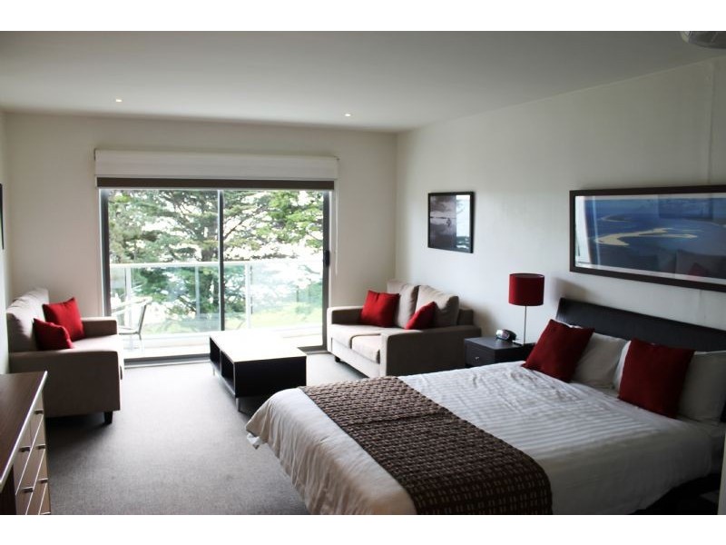 341/2-3 The Esplanade, Cowes VIC 3922