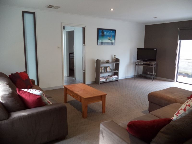 53 Sunderland Bay Road, Sunderland Bay VIC 3922