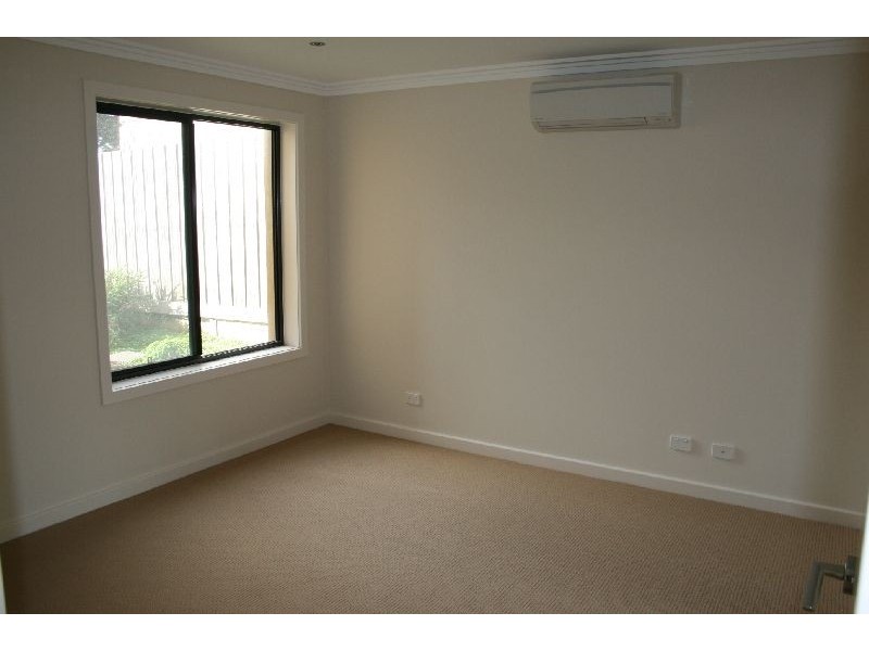 1/21 The Esplanade, Cowes VIC 3922