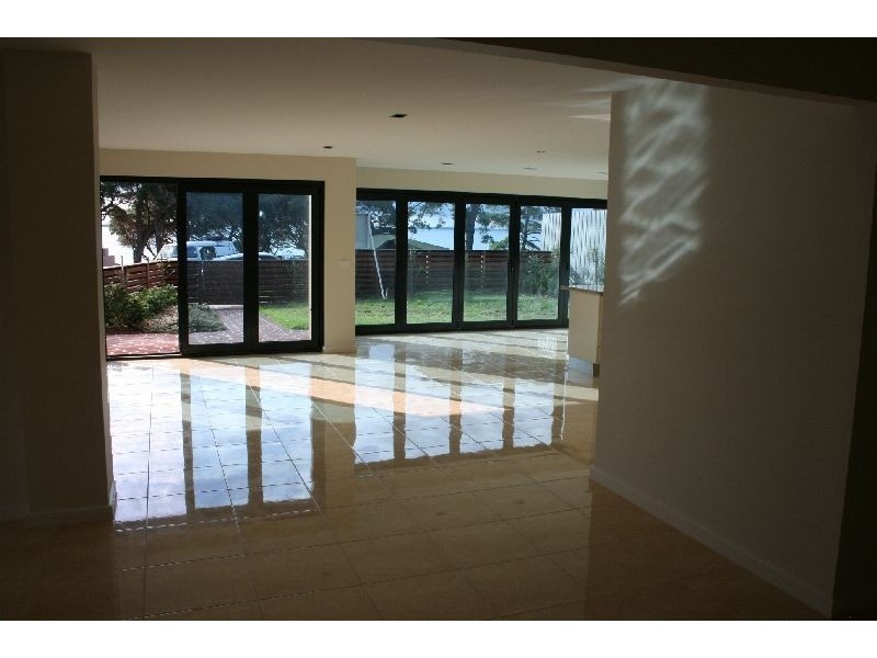 1/21 The Esplanade, Cowes VIC 3922