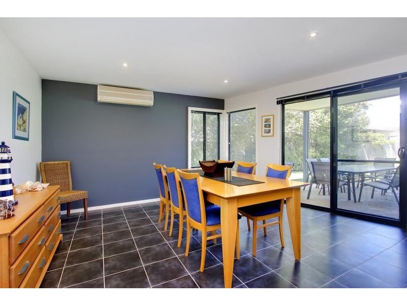 6 Endeavour Court, Cowes VIC 3922