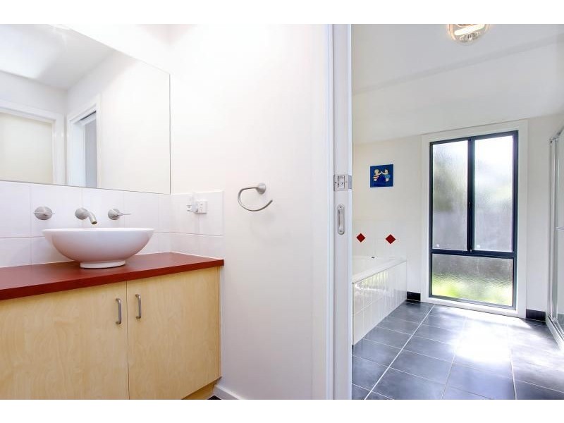 6 Endeavour Court, Cowes VIC 3922