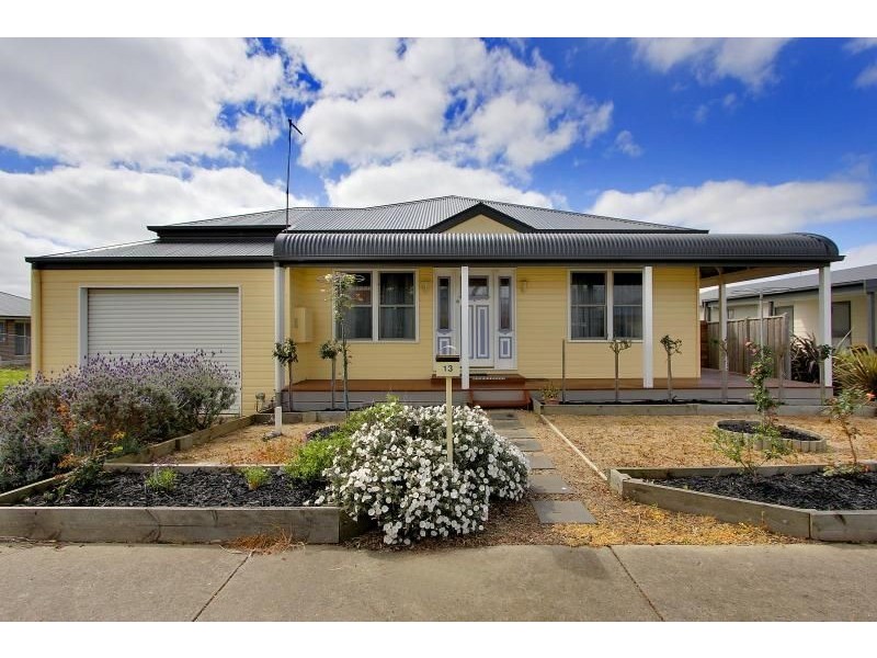 13 Lomandra Drive, Cowes VIC 3922