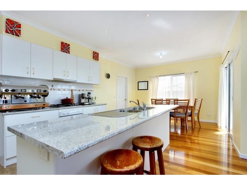 13 Lomandra Drive, Cowes VIC 3922