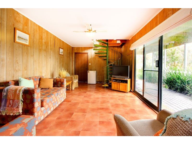 48 Dolphin Drive, Smiths Beach VIC 3922