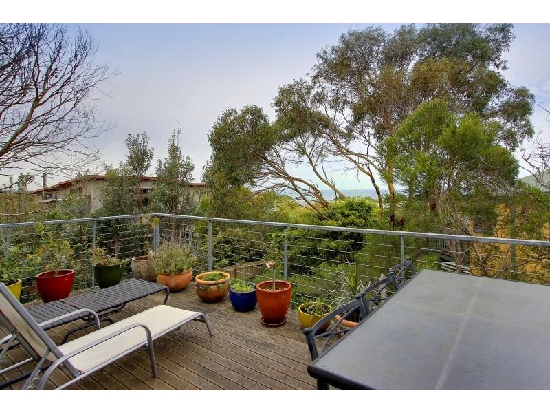 5 Waikiki Cresent, Smiths Beach VIC 3922