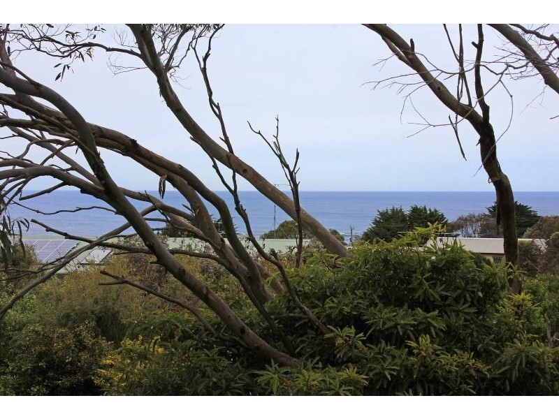 5 Waikiki Cresent, Smiths Beach VIC 3922