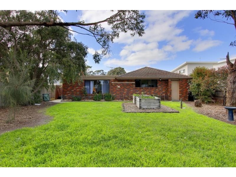 26 McRae Avenue, Cowes VIC 3922