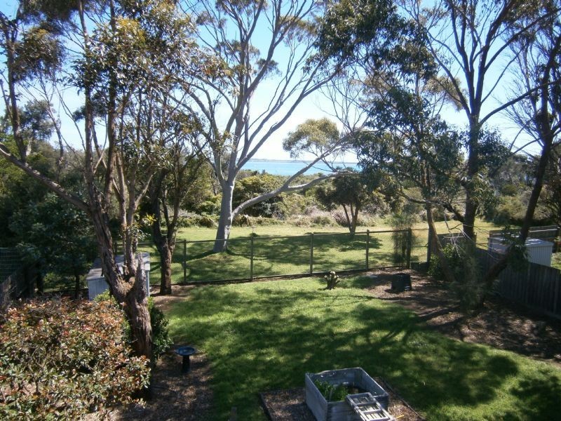 26 McRae Avenue, Cowes VIC 3922