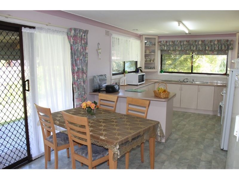 256 Church Street, Cowes VIC 3922