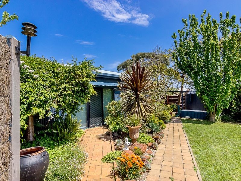 9-11 San Remo Crescent, Sunset Strip VIC 3922