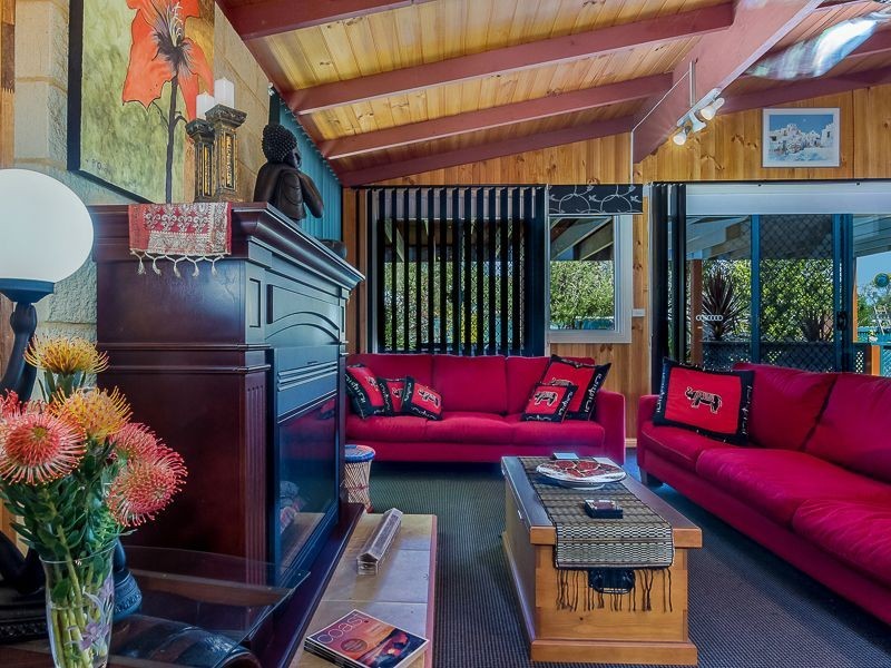 9-11 San Remo Crescent, Sunset Strip VIC 3922