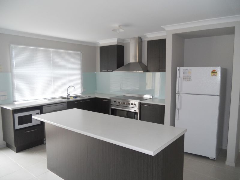 19 Grampian Boulevard, Cowes VIC 3922