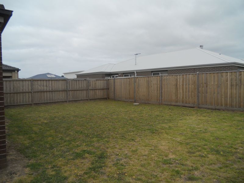 19 Grampian Boulevard, Cowes VIC 3922