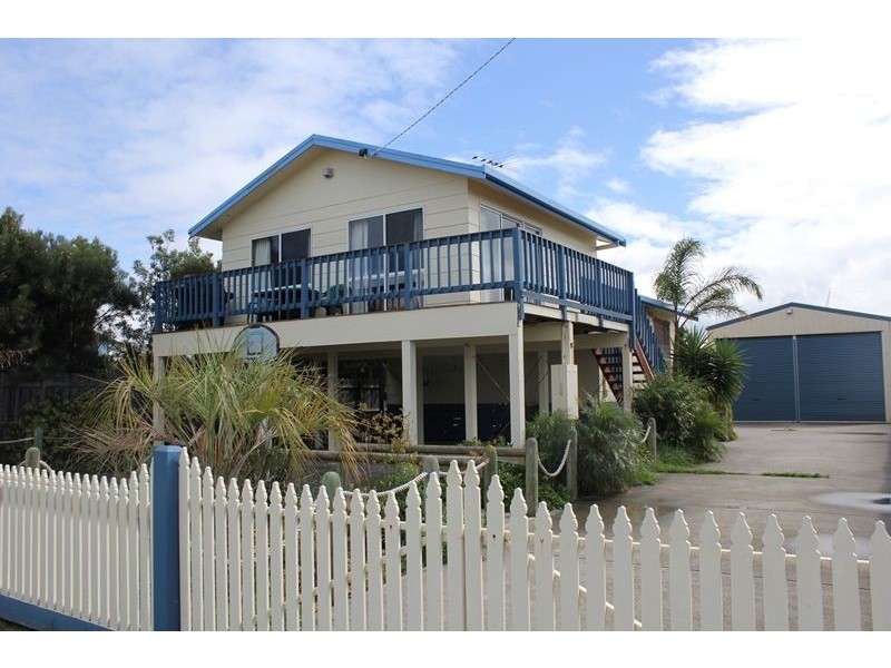 2 Seaspray Avenue, Cape Woolamai VIC 3925