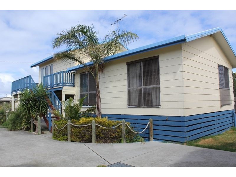 2 Seaspray Avenue, Cape Woolamai VIC 3925