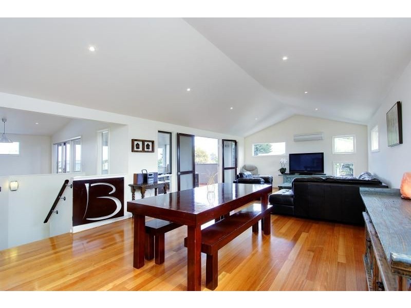 7 Sunderland Bay Road, Surf Beach VIC 3922
