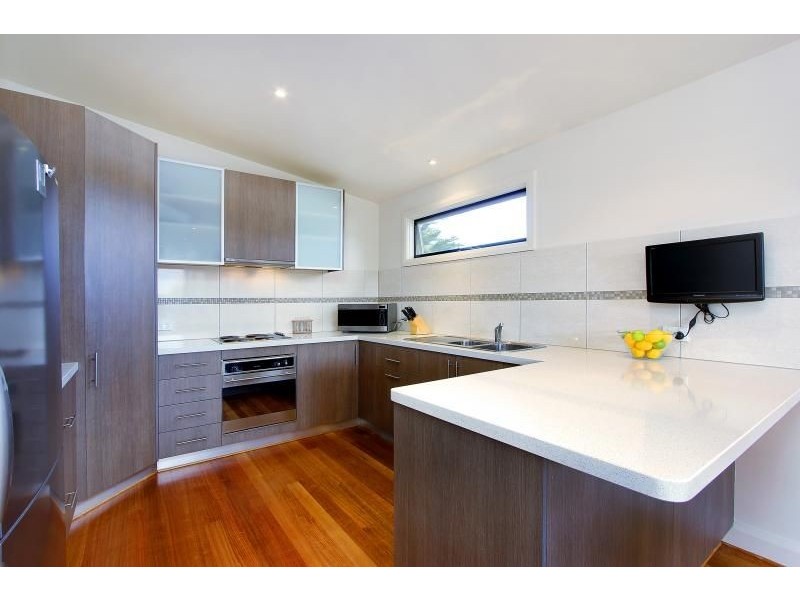 7 Sunderland Bay Road, Surf Beach VIC 3922