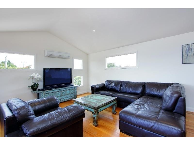 7 Sunderland Bay Road, Surf Beach VIC 3922