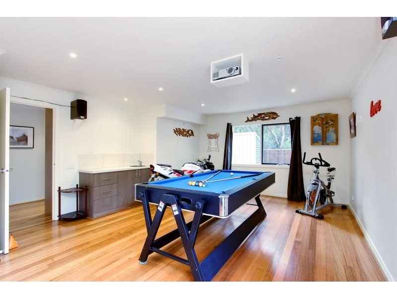 7 Sunderland Bay Road, Surf Beach VIC 3922