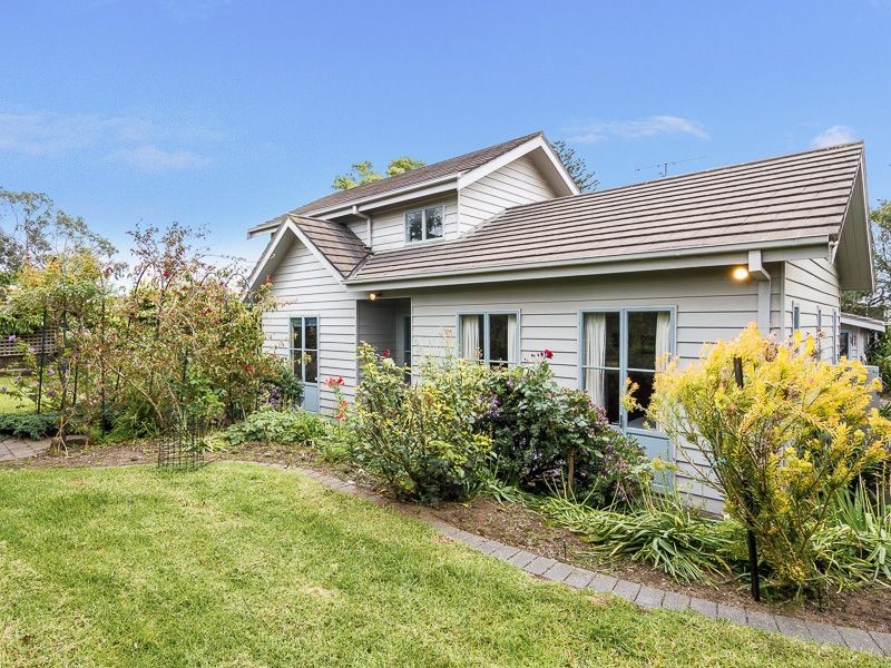 2/42 Stradbroke Avenue, Cowes VIC 3922