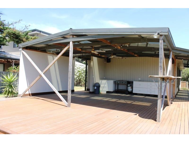 2 Dover Street, Sunderland Bay VIC 3922