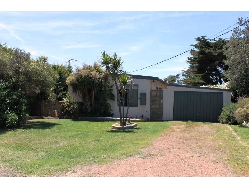 2 Dover Street, Sunderland Bay VIC 3922