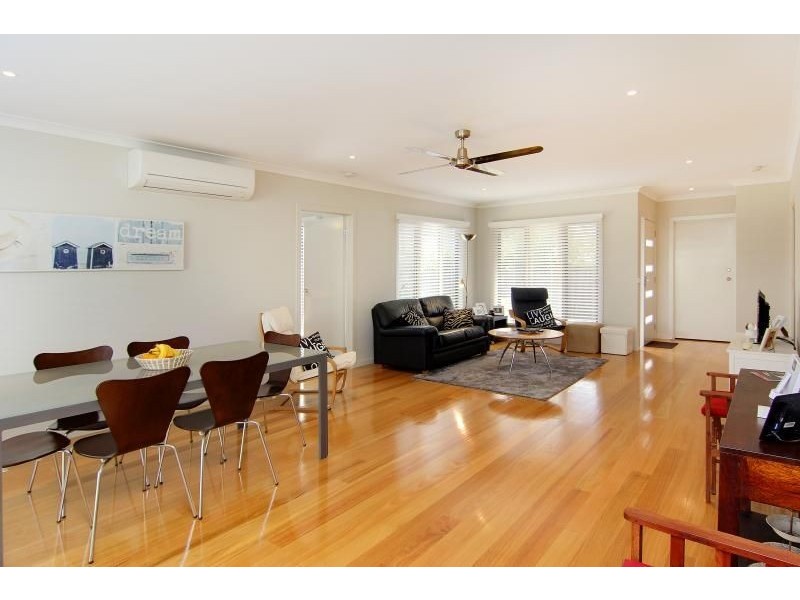 2/73 Walton Street, Cowes VIC 3922