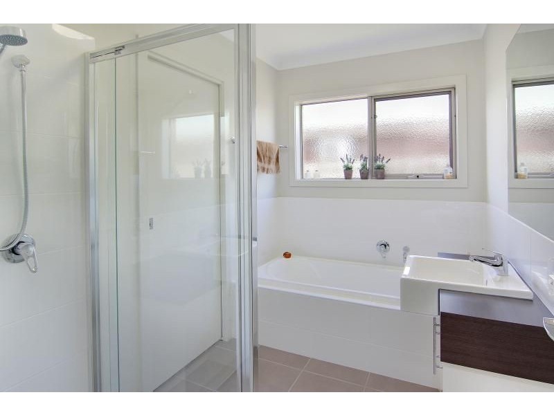 2/73 Walton Street, Cowes VIC 3922