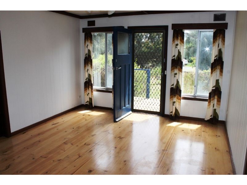 1 Elwood Avenue, Surf Beach VIC 3922