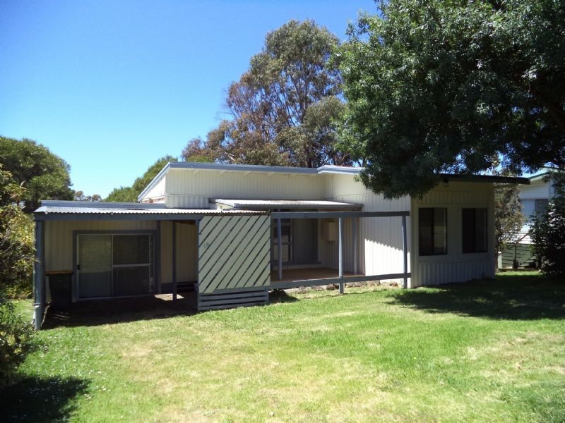 18 Poulter Avenue, Rhyll VIC 3923