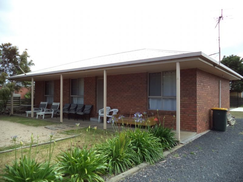 18 Malcalm Avenue, Surf Beach VIC 3922
