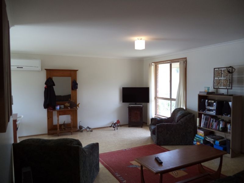 18 Malcalm Avenue, Surf Beach VIC 3922