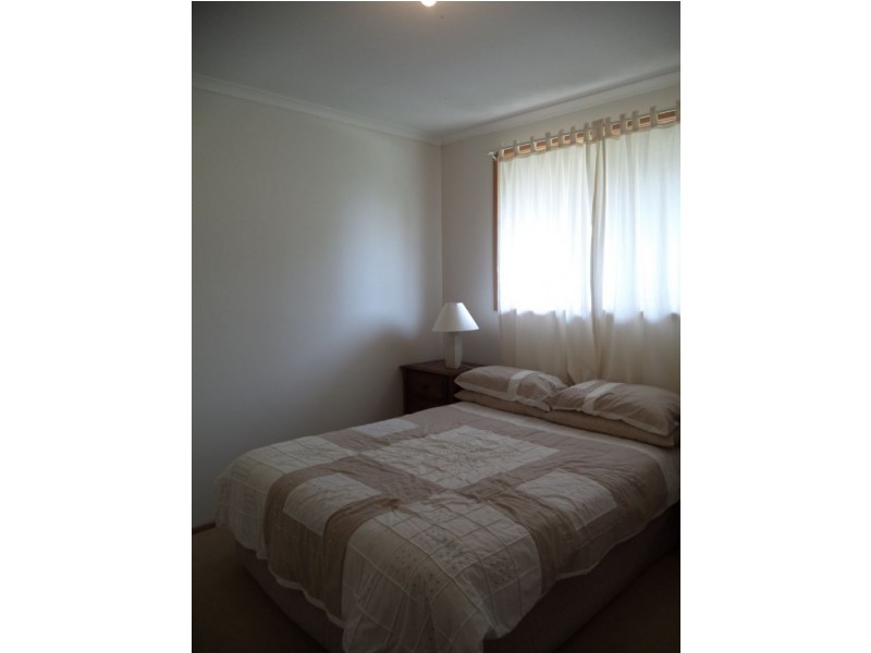 18 Malcalm Avenue, Surf Beach VIC 3922