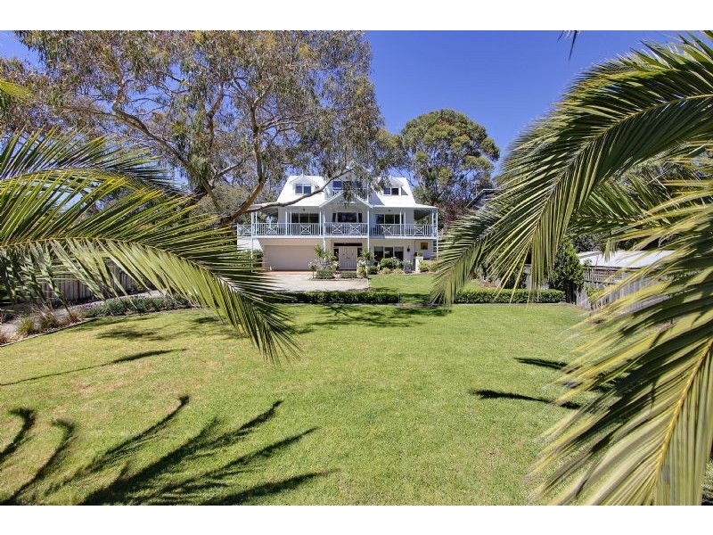 9 Gordon Street, Cowes VIC 3922