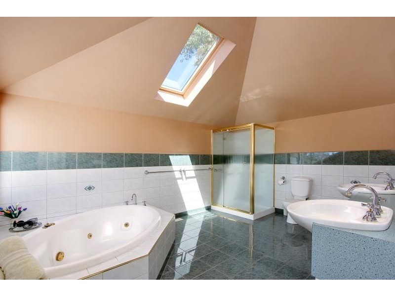 9 Gordon Street, Cowes VIC 3922