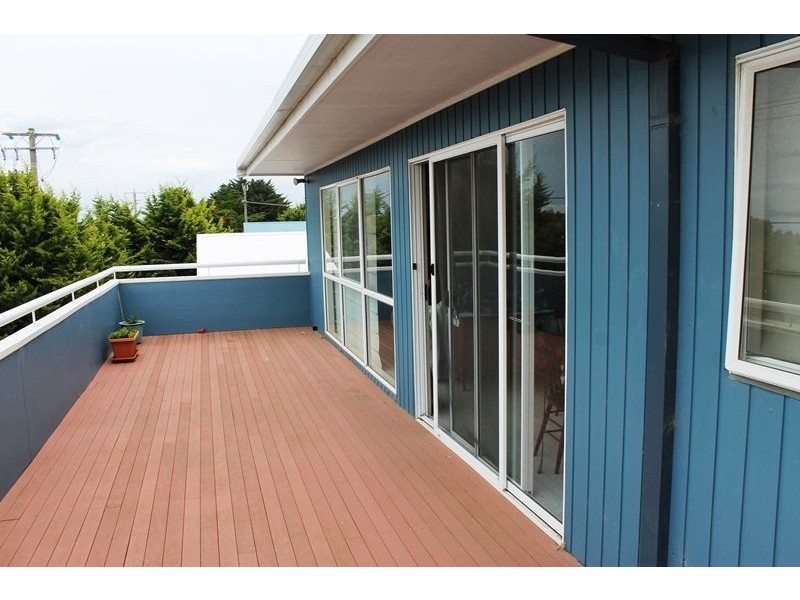 2 Sunderland Bay Road, Sunderland Bay VIC 3922