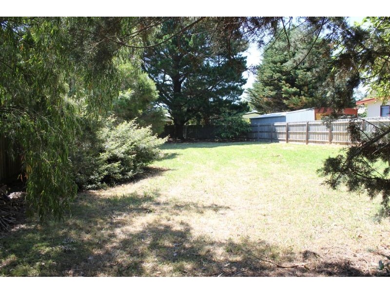 32 Teddy Bear Lane, Cowes VIC 3922